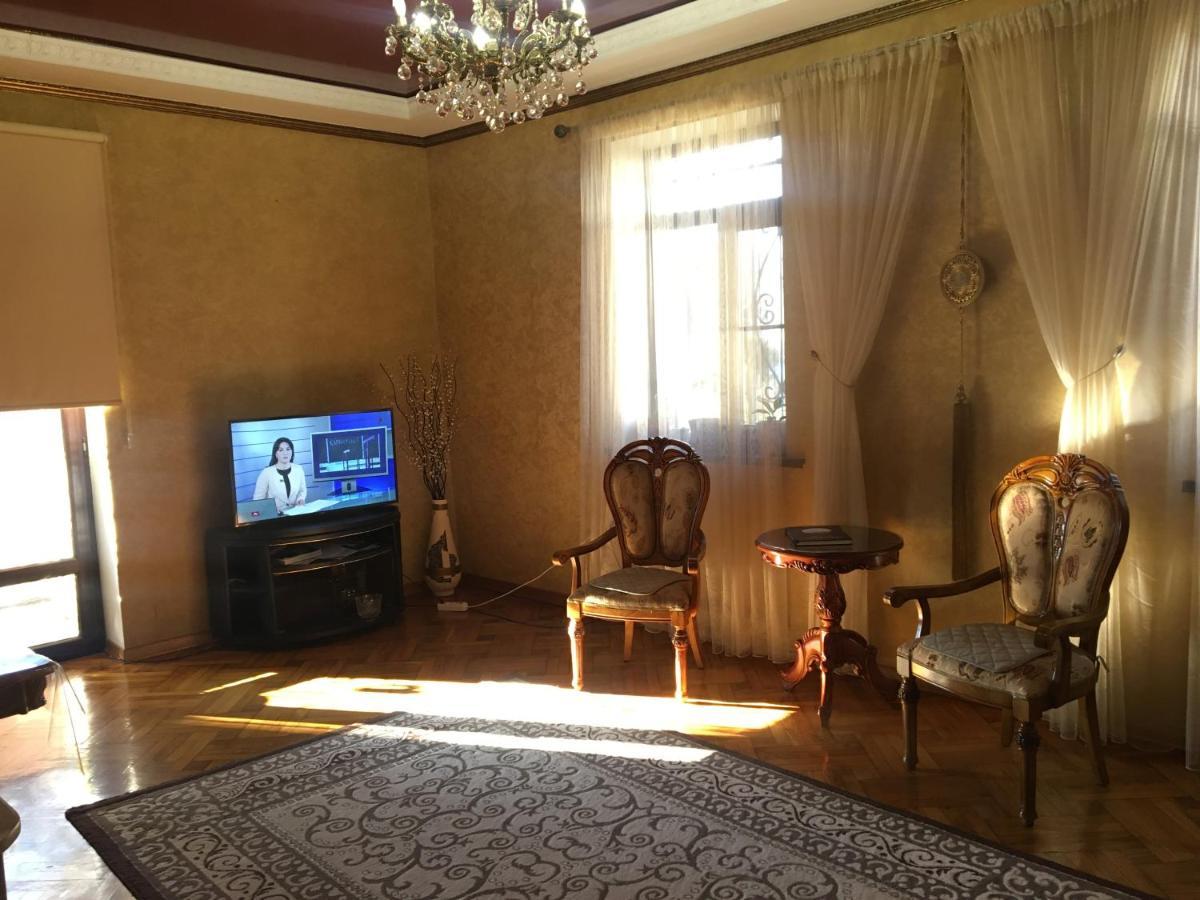 Hotel By The Sea Rozetta Сухуми Екстериор снимка