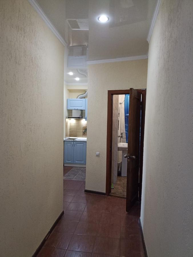 Hotel By The Sea Rozetta Сухуми Екстериор снимка