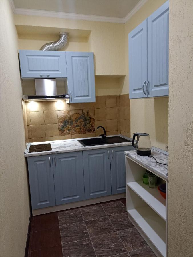 Hotel By The Sea Rozetta Сухуми Екстериор снимка