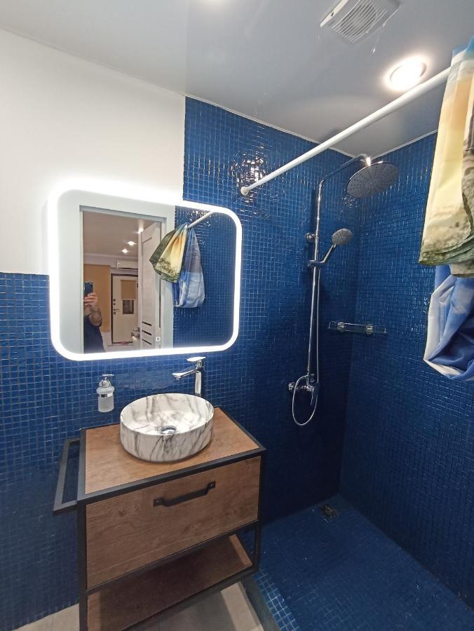 Hotel By The Sea Rozetta Сухуми Екстериор снимка