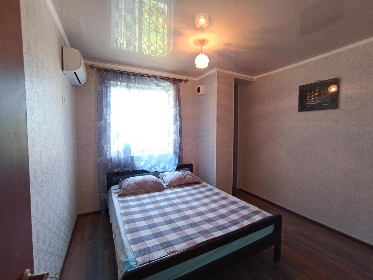 Hotel By The Sea Rozetta Сухуми Екстериор снимка