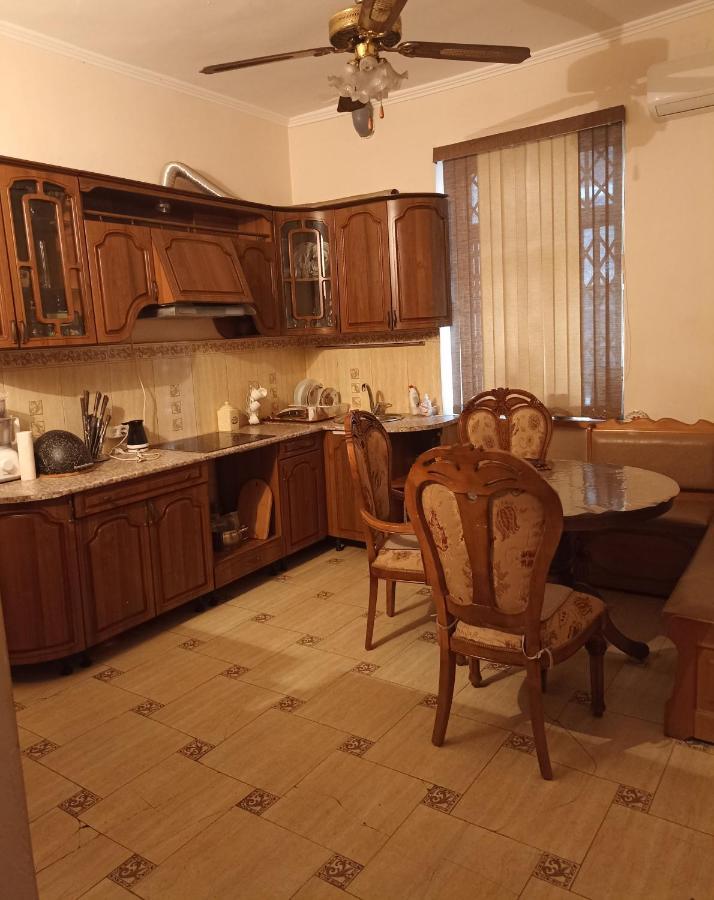 Hotel By The Sea Rozetta Сухуми Стая снимка