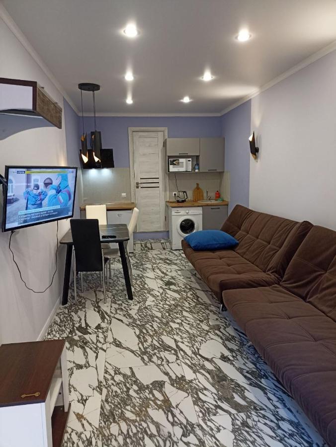 Hotel By The Sea Rozetta Сухуми Екстериор снимка