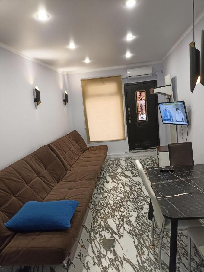 Hotel By The Sea Rozetta Сухуми Екстериор снимка